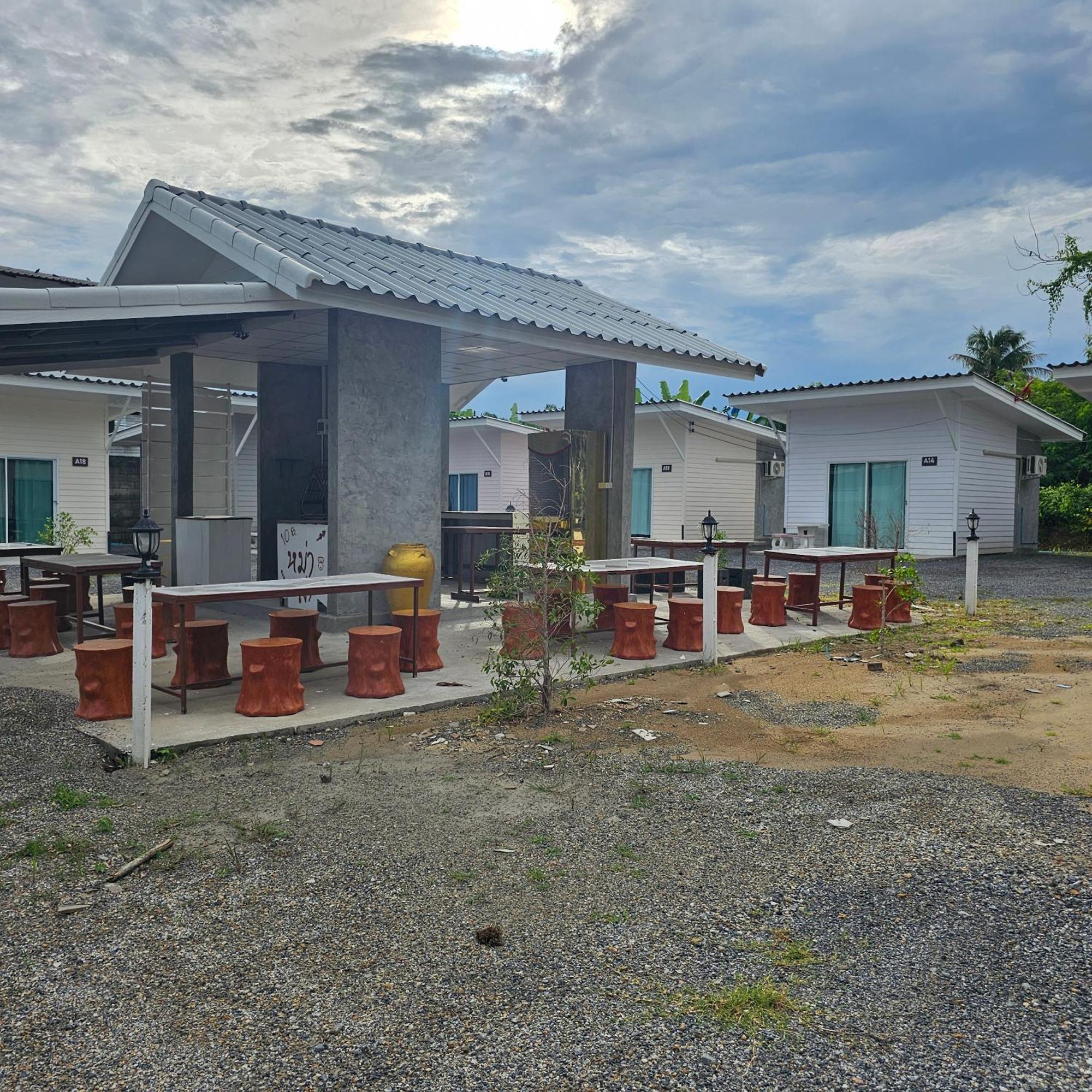 Bansuan Inthanon Resort -Classic House Chom Thong Exterior photo