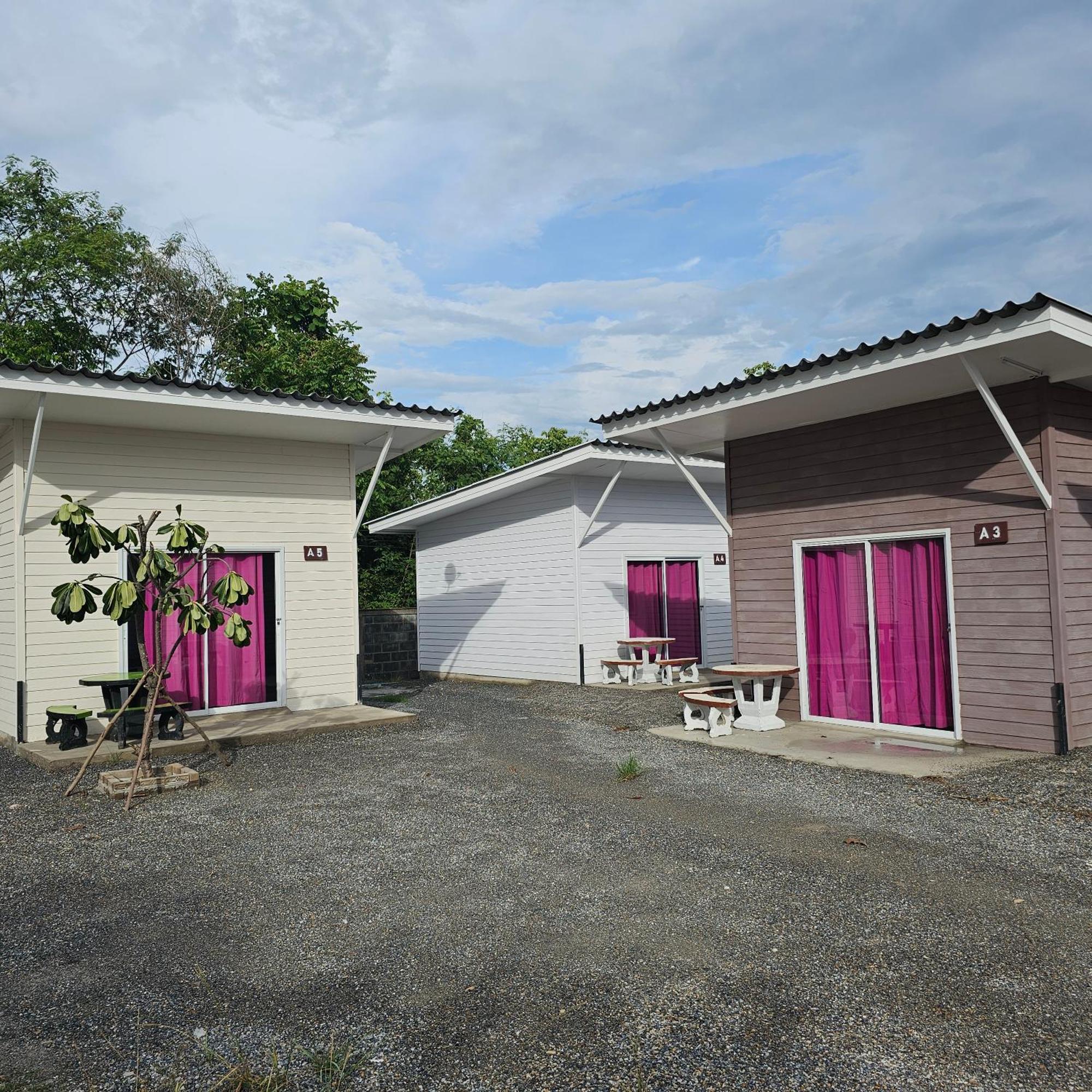 Bansuan Inthanon Resort -Classic House Chom Thong Exterior photo